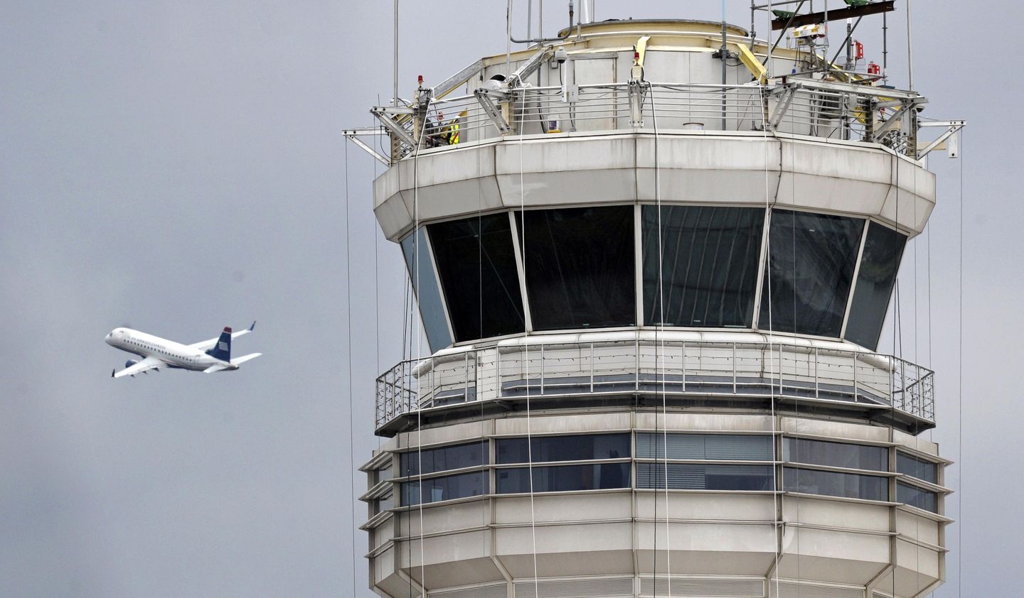 Airport control tower was short-staffed before deadly collision of passenger jet, Army helicopter