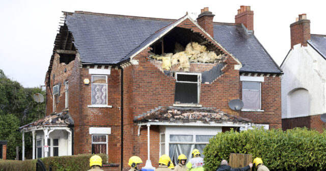 British Isles Hit by Hurricane-Force Winds, Thousands Without Power
