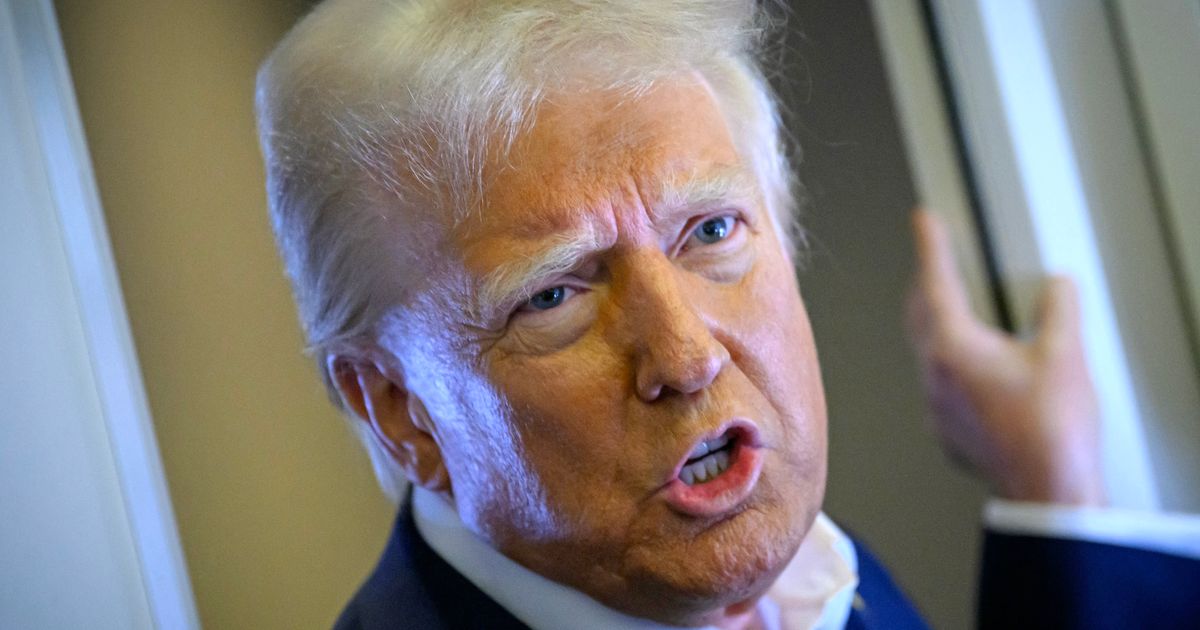 Ex-White House Ethics Lawyer Accuses Trump Of ‘Nakedly Illegal Action’