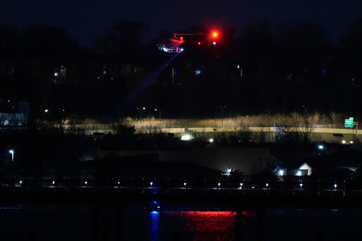 'The helicopter and the plane crashed in the river': Audio from air traffic control describes DC crash over Potomac