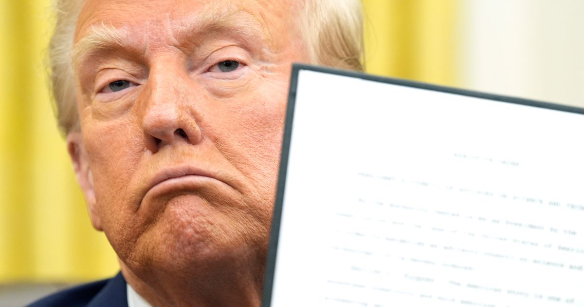 Trump Signs Order Declassifying JFK, RFK, MLK Jr. Assassination Documents
