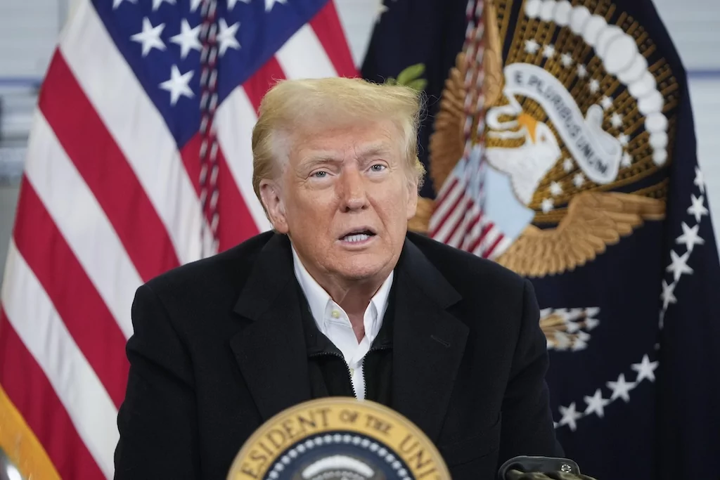 Trump picks and chooses which Democrats to have around for LA visit