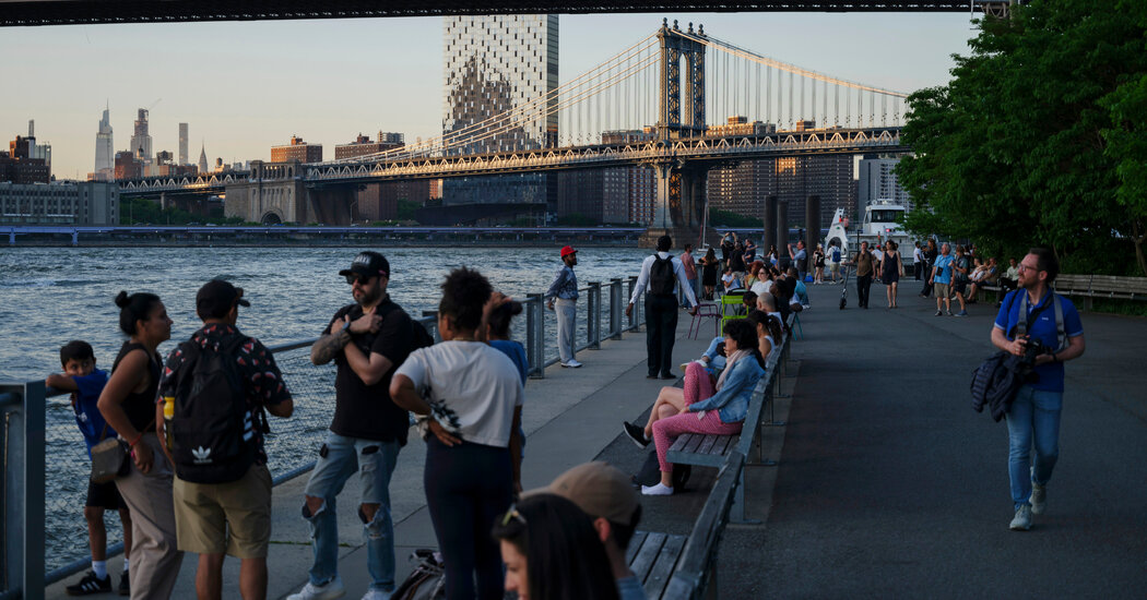 After Pandemic Exodus, New York City’s Population Is Growing Again