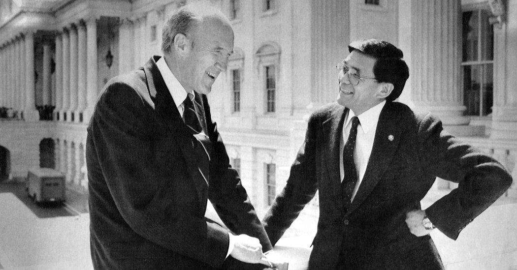 Alan K. Simpson, a Folksy Republican Force in the Senate, Dies at 93