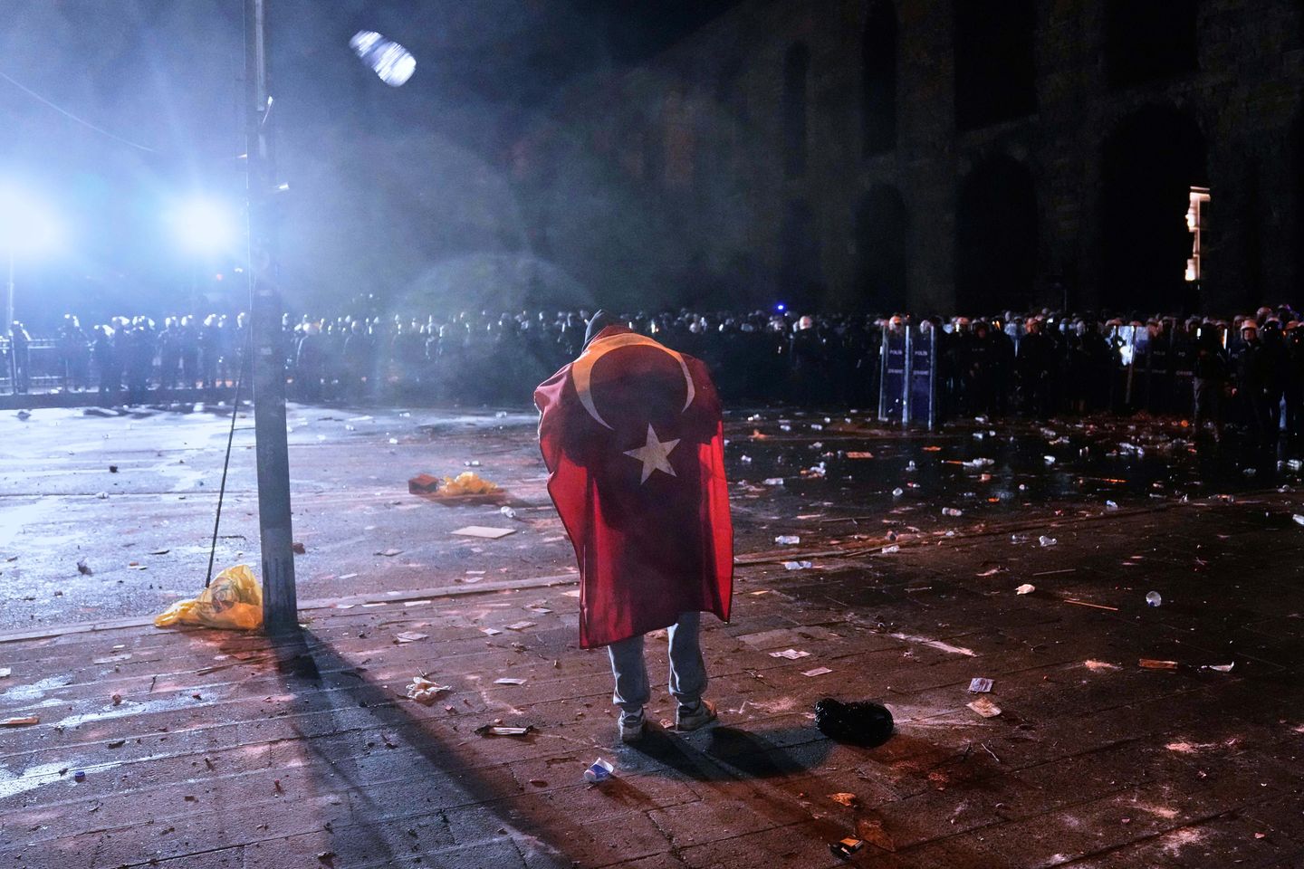 Detained Istanbul mayor faces second day of questioning as protests intensify