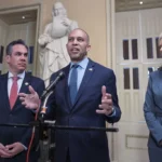 Jeffries doesn't budge on GOP funding bill after Schumer caves