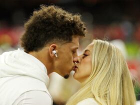 Kansas City Chiefs: Trump praises Mahomes' mom, wife