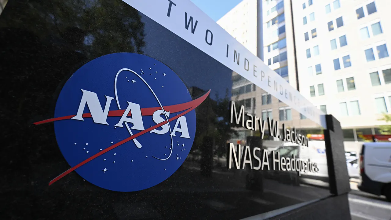 NASA could do away with Washington, D.C., headquarters