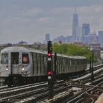 New York's subway, buses to discontinue MetroCards