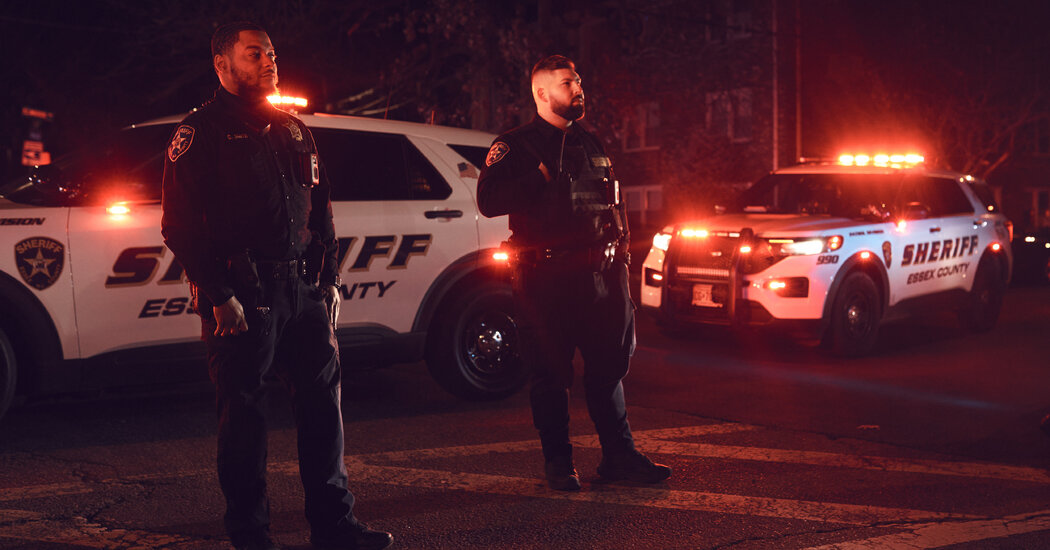 Newark Police Officer Is Killed and Another Is Injured in Shooting
