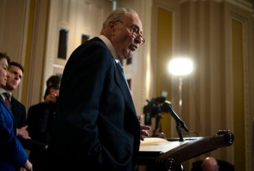 Senate Democrats appear ready to back down in government shutdown fight