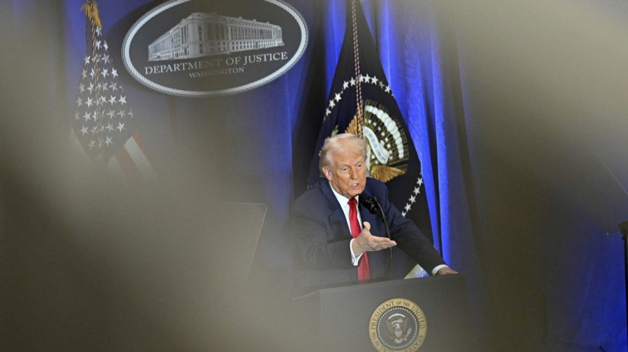US federal workers split on support for Trump's return to office mandate: Survey