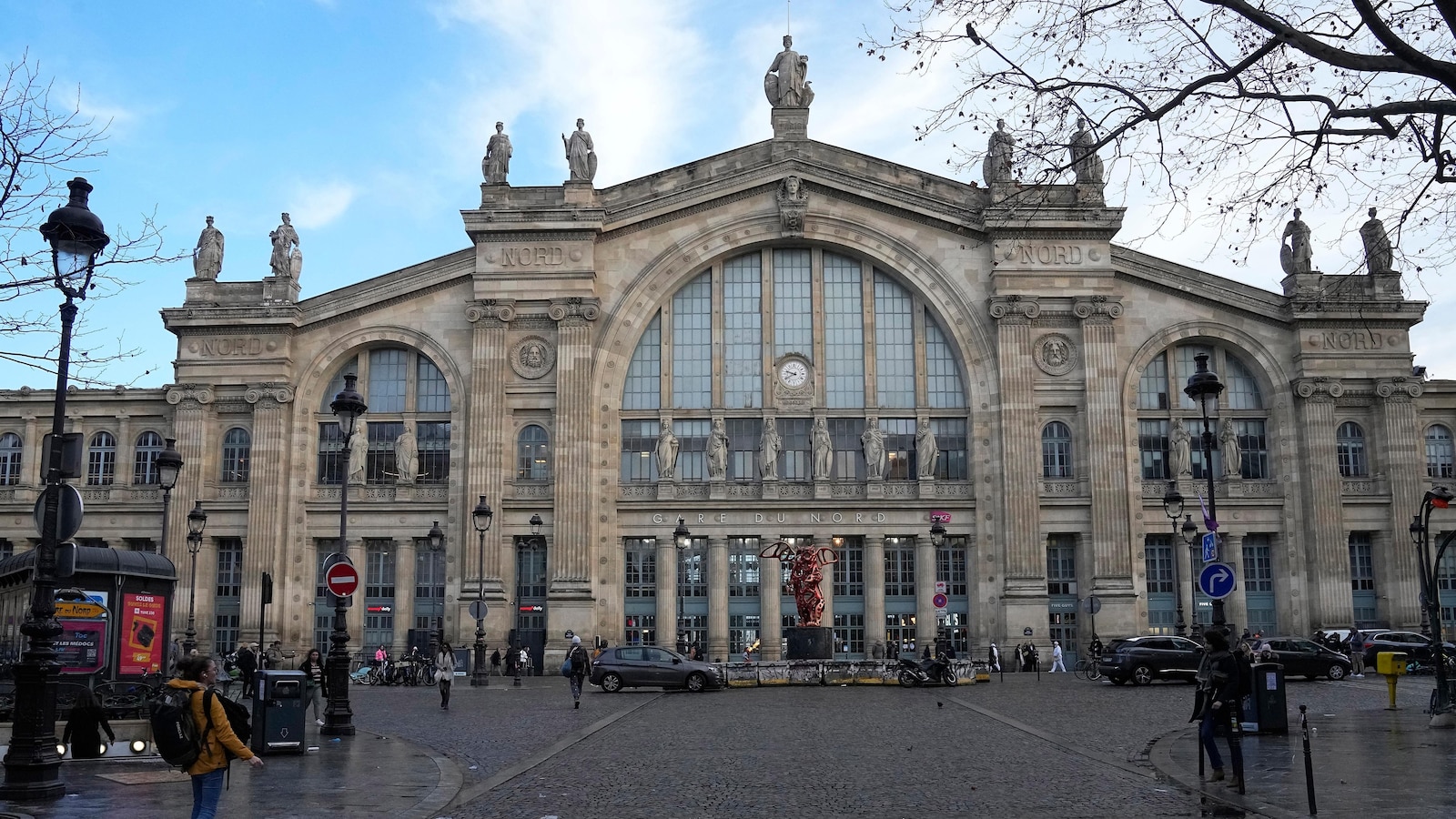 Unexploded WWII bomb in Paris halts Eurostar travel to London