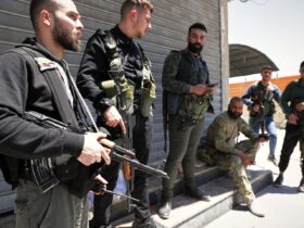 At least 10 dead in Syria after sectarian clashes in Druze suburb of Damascus