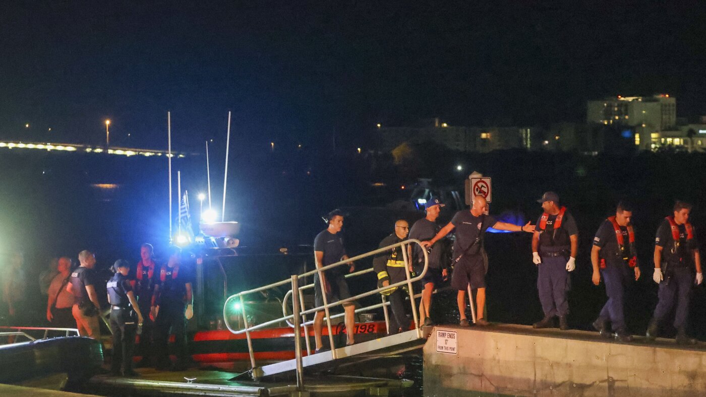 Florida authorities declare a 'mass casualty' in deadly boat crash near Clearwater : NPR