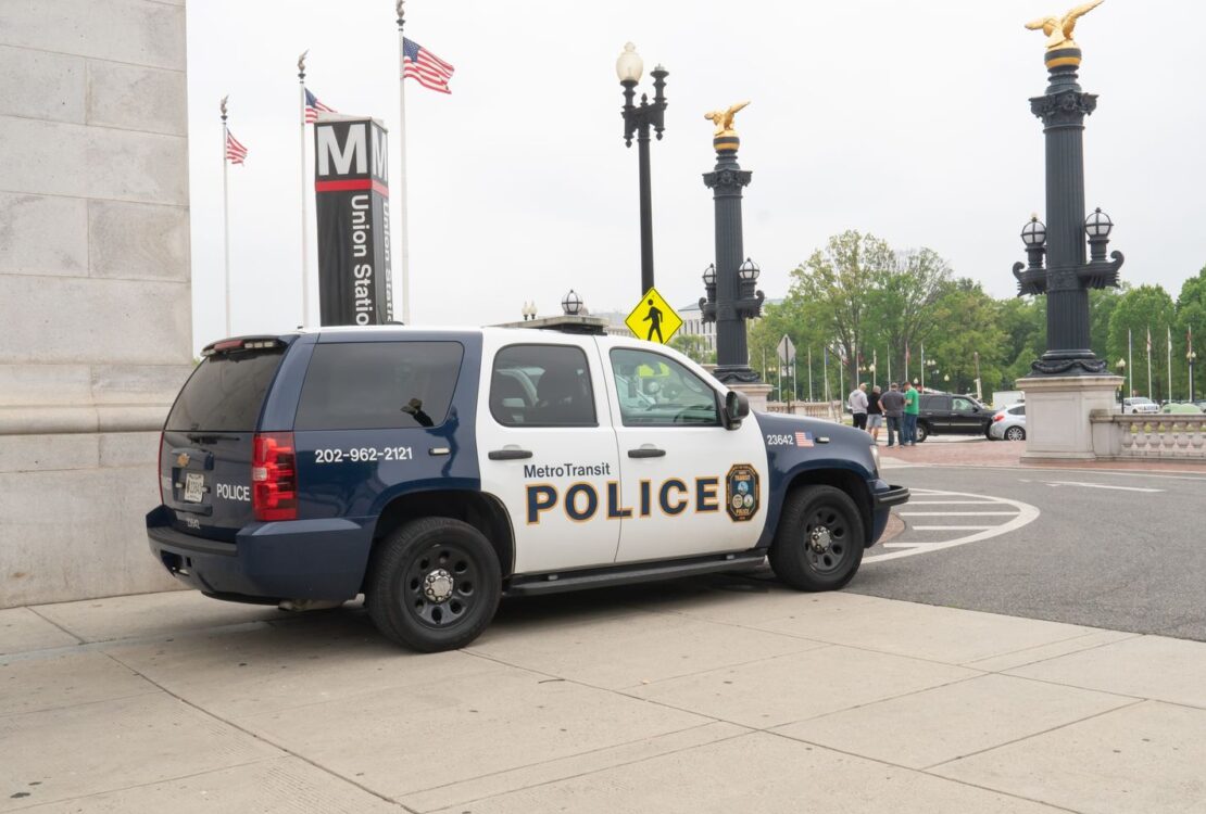Metro Transit Police officer stabbed in the face at Navy Yard station