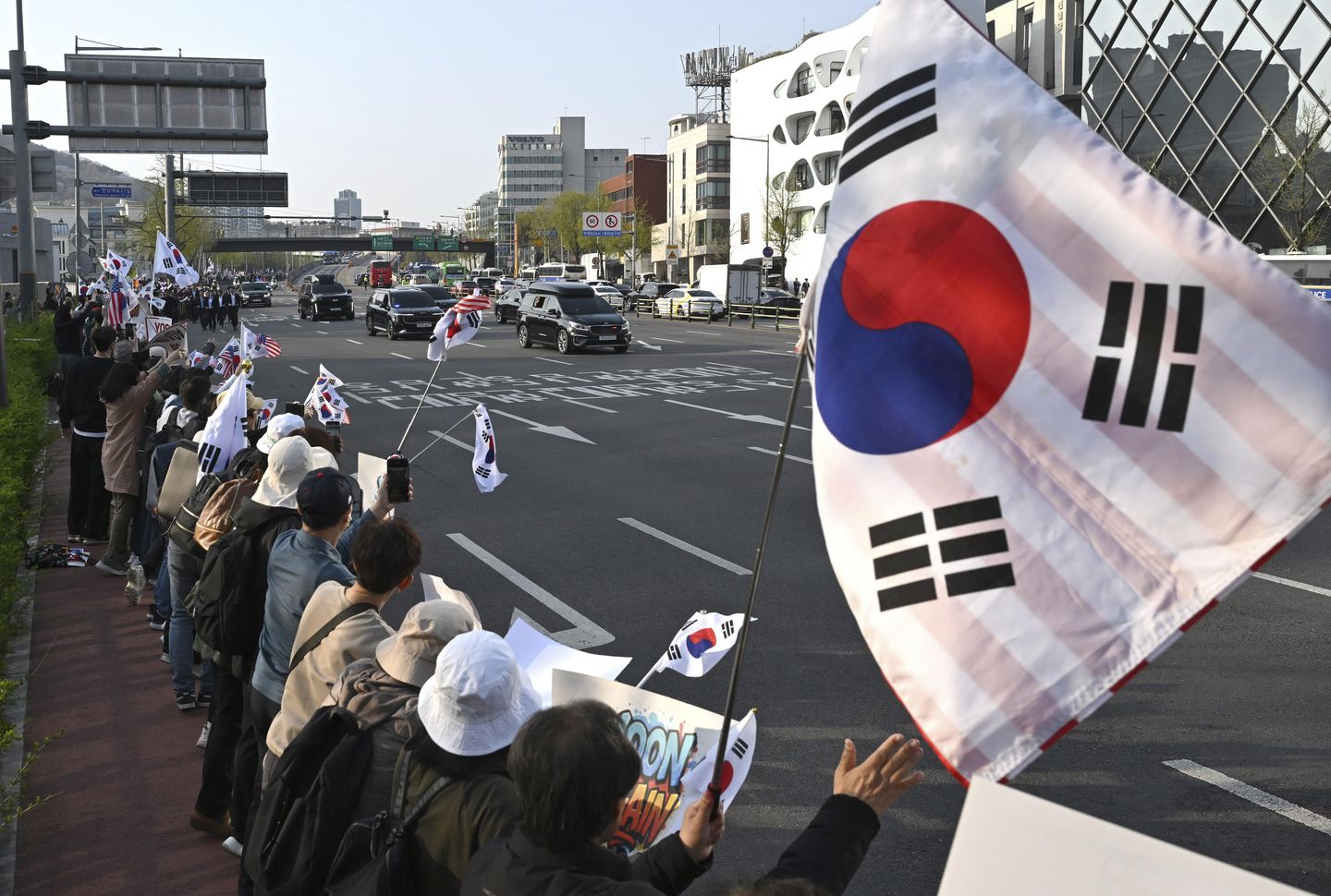 After ruling party primary, unified conservative bid for Korean presidency is signaled