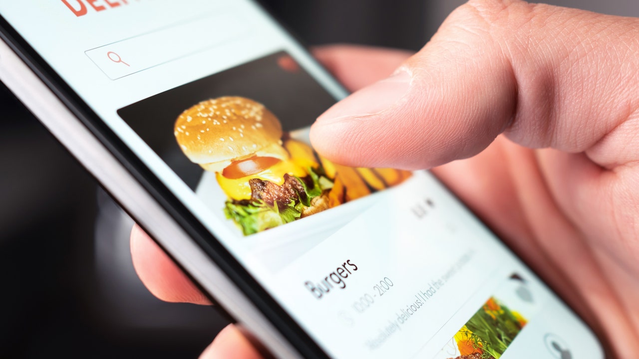 American cities with the cheapest food delivery fees revealed