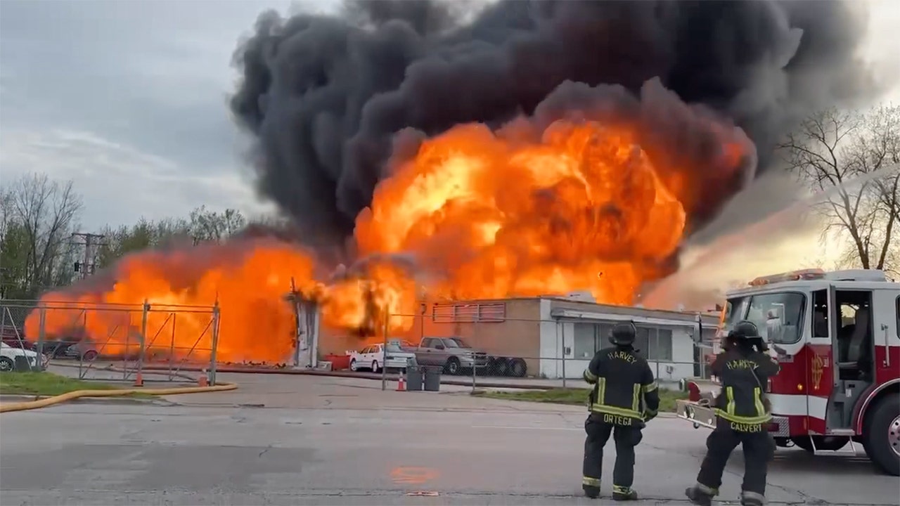 Business owned by vocal Illinois mayor critic destroyed in 'suspicious' fire