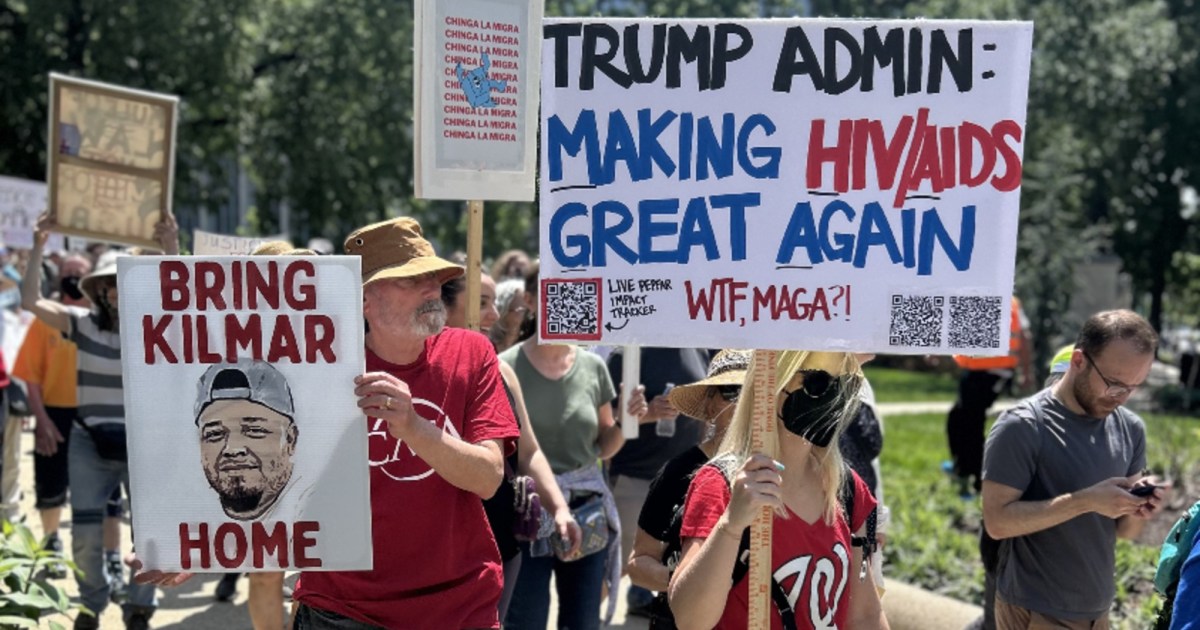 Thousands Call on the Trump Administration to Return Kilmar Abrego Garcia – Mother Jones