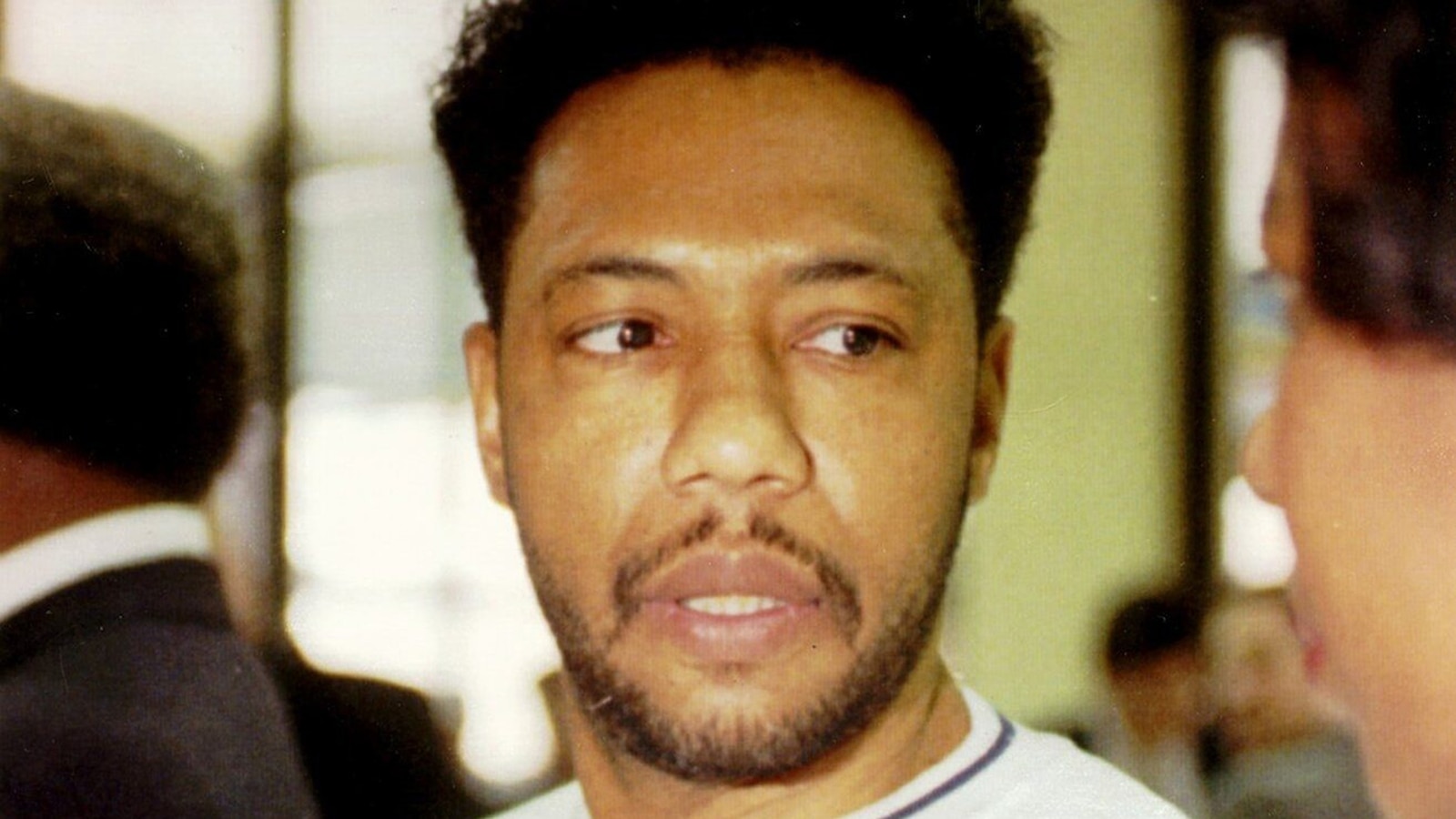 Trump commutes federal life sentence for Gangster Disciples founder Larry Hoover