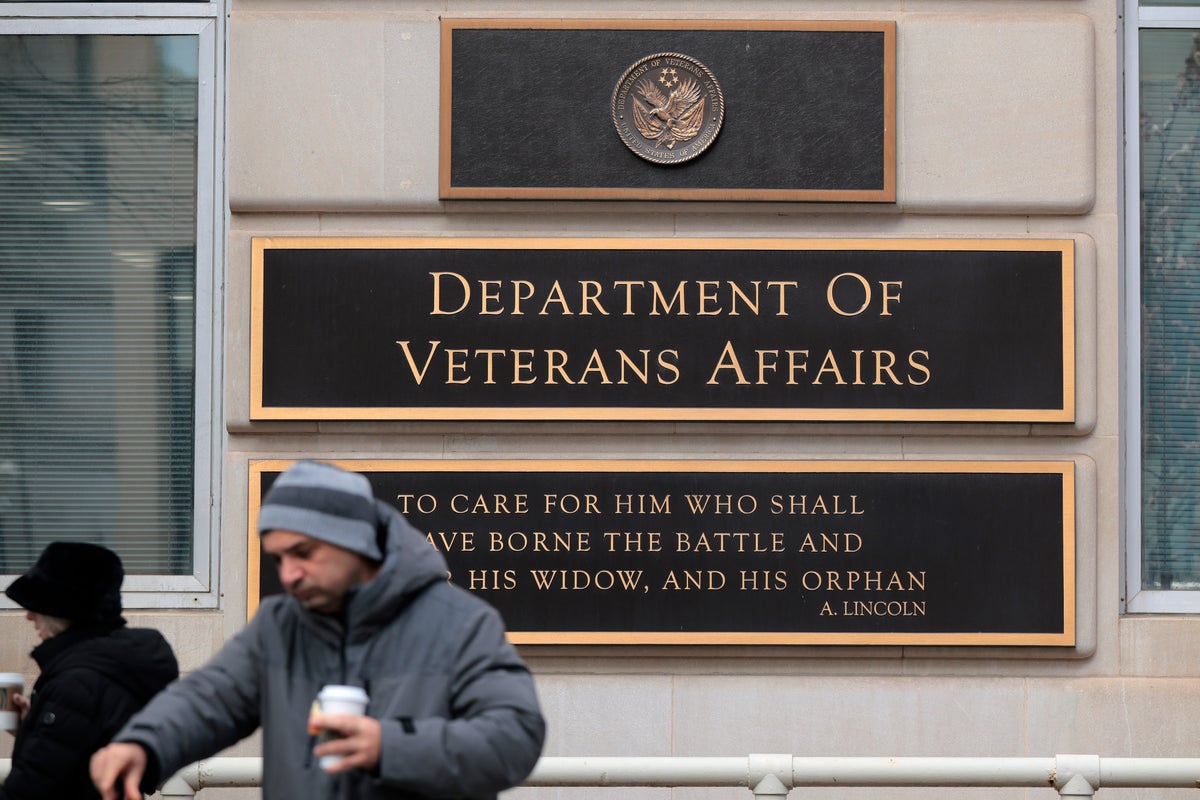 DOGE used flawed AI tool to ‘munch’ Veteran Affairs contracts, report claims
