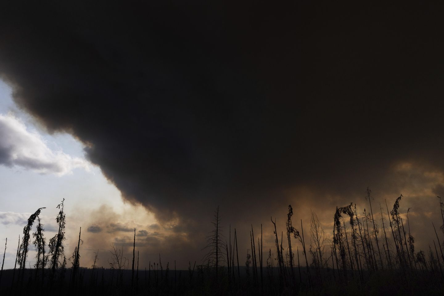 Data capturing hot spots and burned acres show Canada wildfire season off to wild start