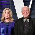 Jimmy Buffett's widow files to remove co-trustee from $275 million estate