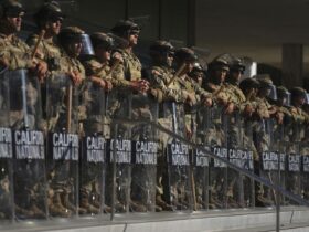 Judge questions Trump's use of troops in California