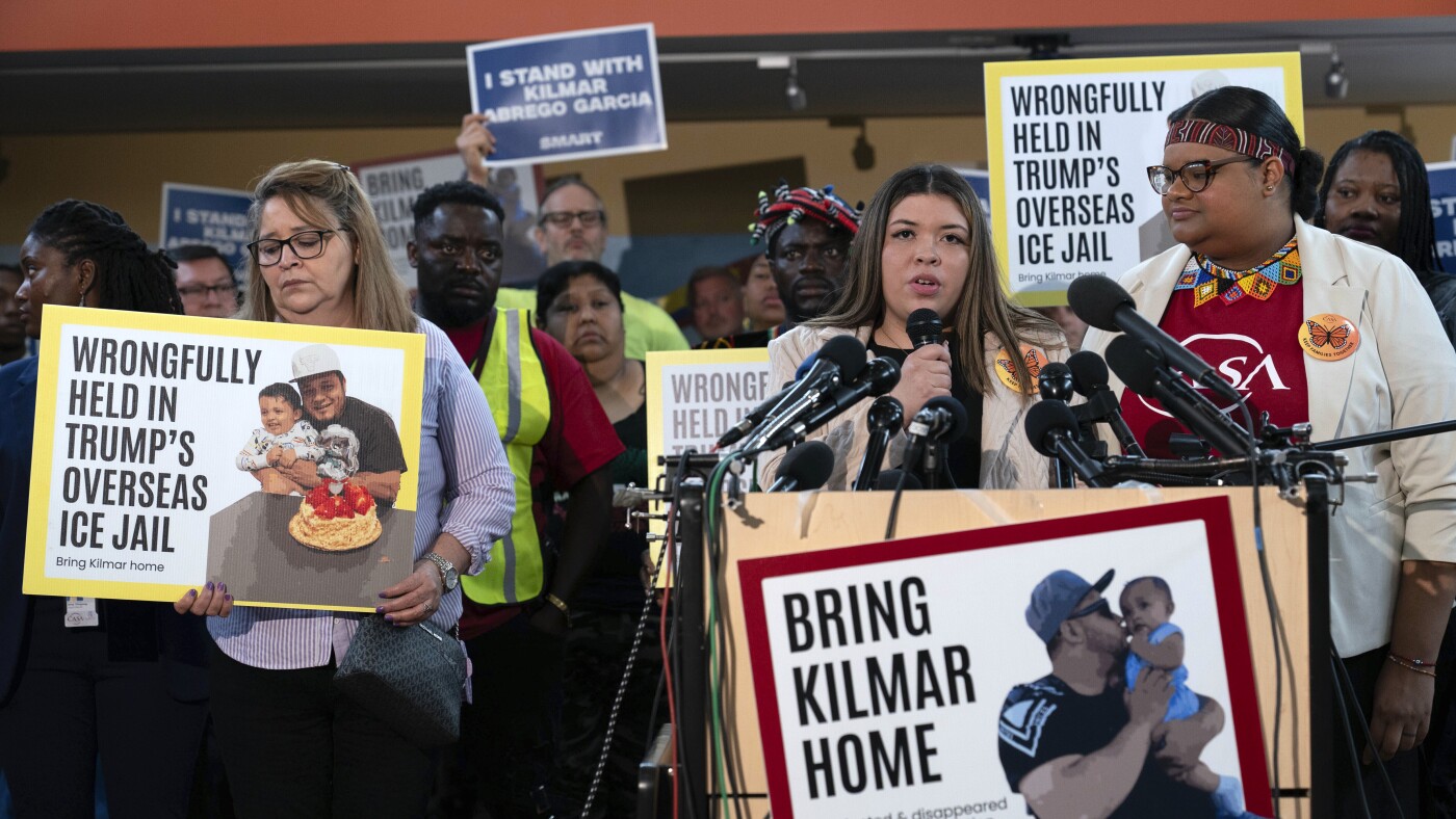 Kilmar Abrego Garcia is on his way back to the U.S., lawyer says : NPR
