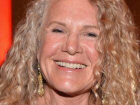 MAGA Gets Angry At Walmart After Billionaire Heiress Takes Out Ad