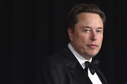 Musk Defiance Gives Fiscal Hawks Breathing Room