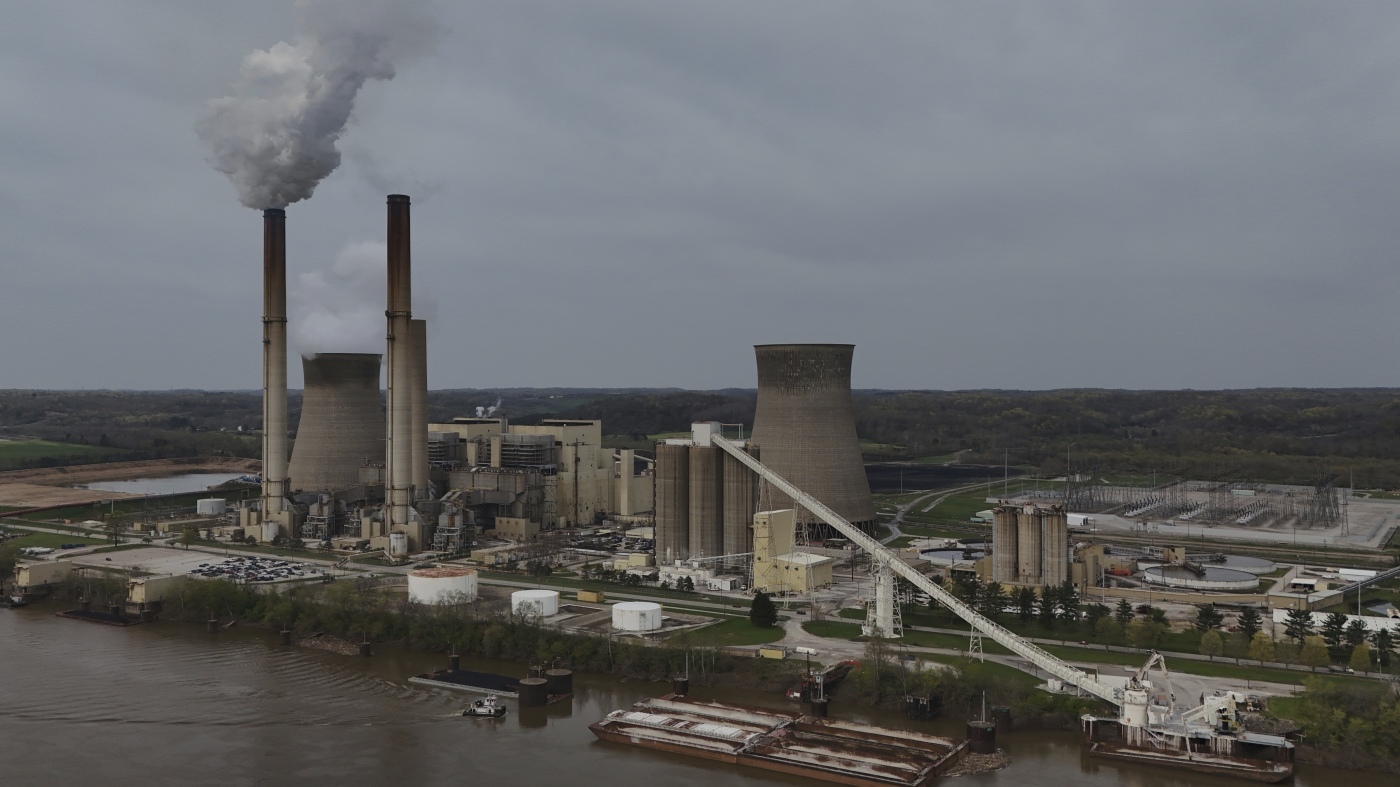 Power plants face no climate pollution limits under Trump rules : NPR