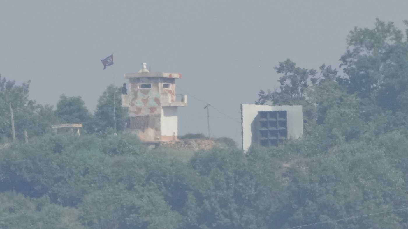 South Korea halts propaganda along border with rival North : NPR