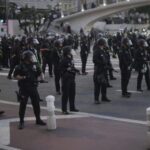 Troops in LA can detain individuals, general says